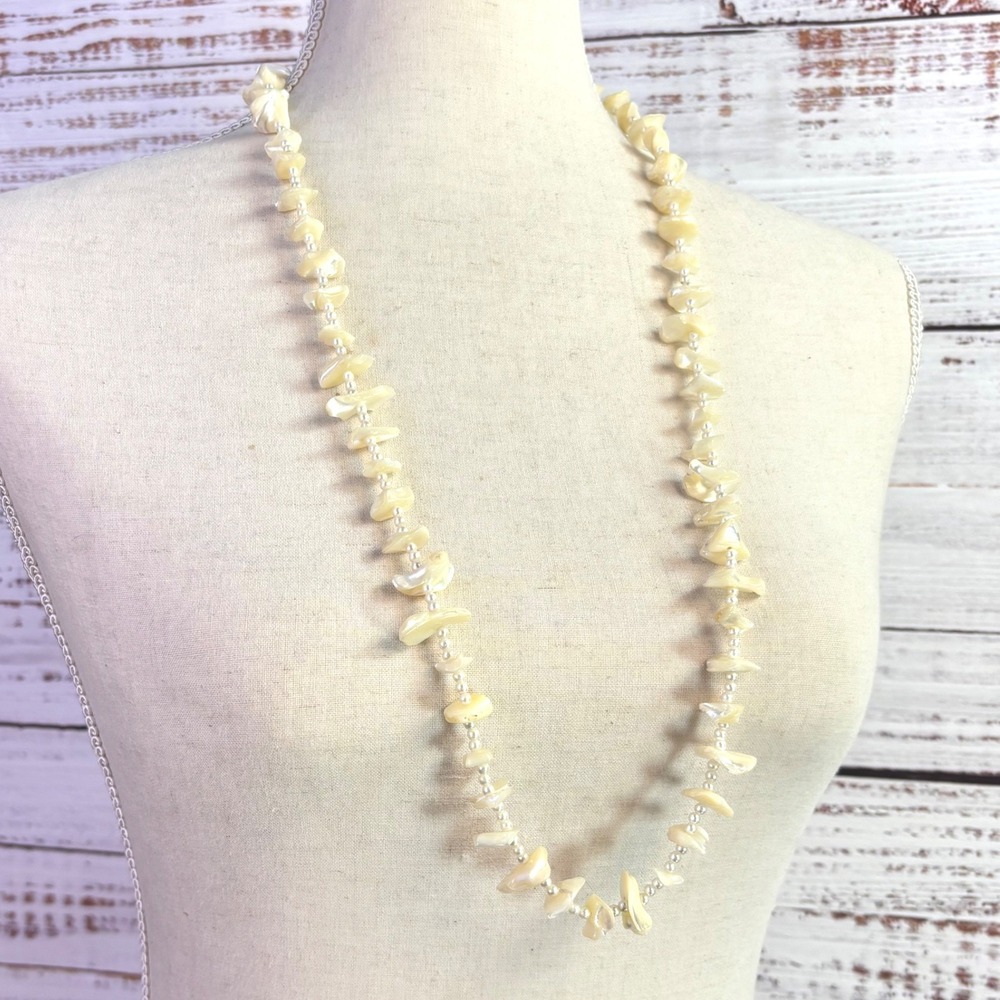 Vintage Necklace Cream Chunky MOP Natural Mother of Pearl Shell Faux Pearl Shell
